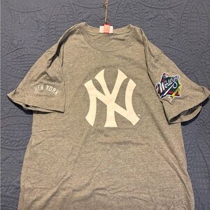 Gray Yankees World Series Tee Mitchell & Ness
